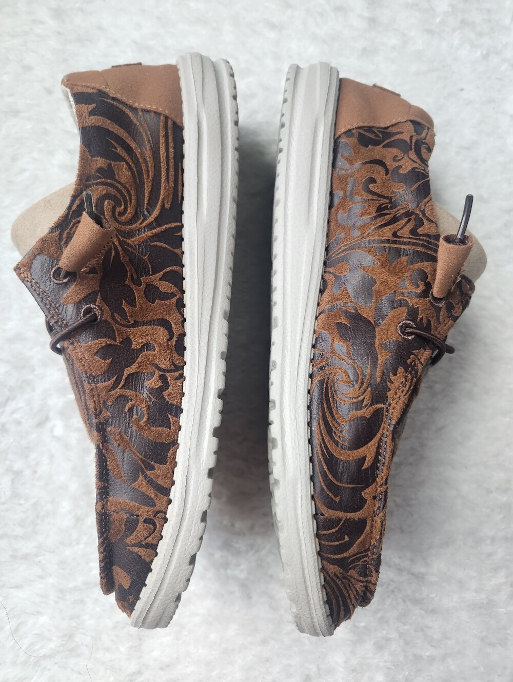 Hey Dude Womens Ranch Saddle Wendy Shoes - Picture 8 of 13